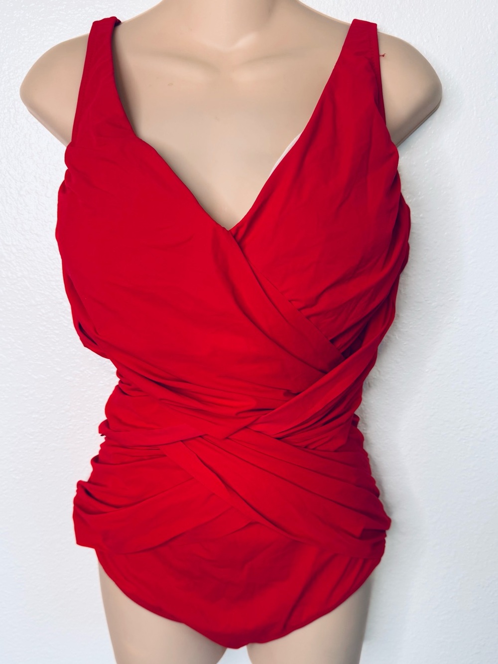 18 Red Gottex Slimming Ruched One Piece Modest Swimsuit